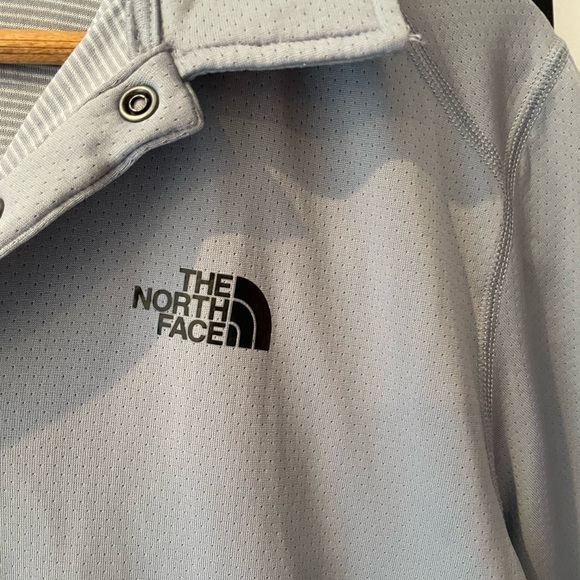The North Face Gray Men’s FlashDry Polo Shirt - Picture 2 of 7